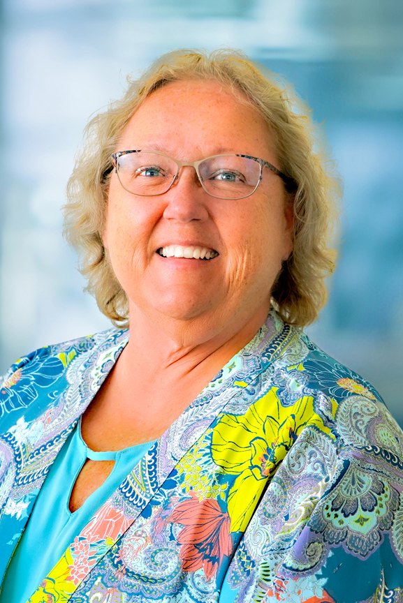 Geri Derner Headshot